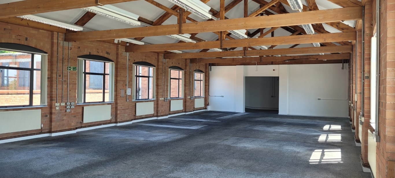 Office in Derby - photo 4